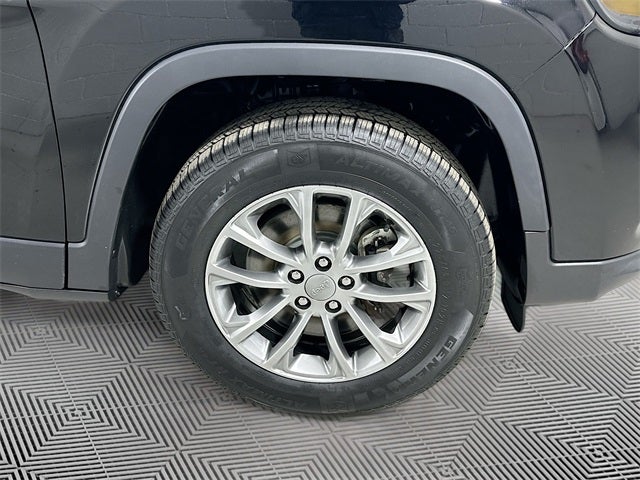 2022 Jeep Cherokee Latitude Lux