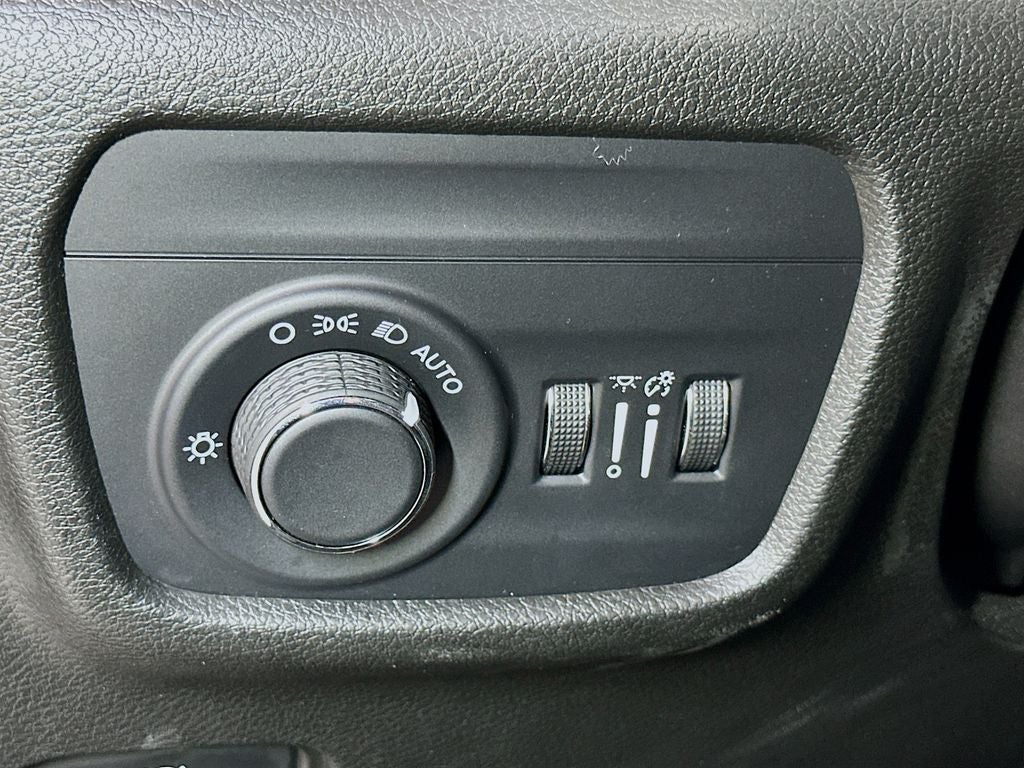2022 Jeep Grand Cherokee Altitude