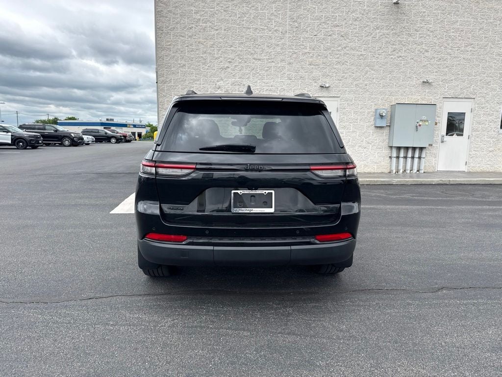 2022 Jeep Grand Cherokee Altitude