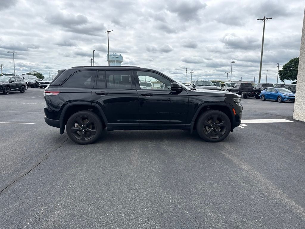2022 Jeep Grand Cherokee Altitude
