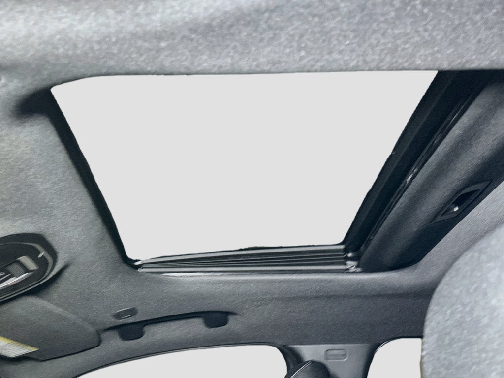2027 Jeep Grand Cherokee Base