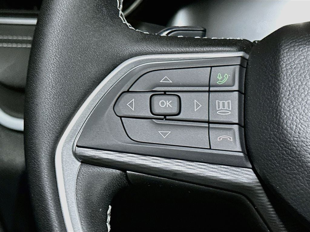 2027 Jeep Grand Cherokee Base