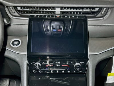 2027 Jeep Grand Cherokee Base