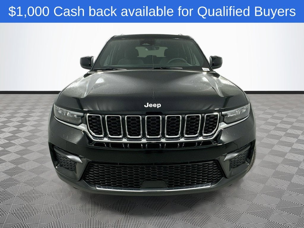 2027 Jeep Grand Cherokee Base