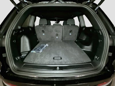 2027 Jeep Grand Cherokee Base