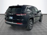 2027 Jeep Grand Cherokee Base