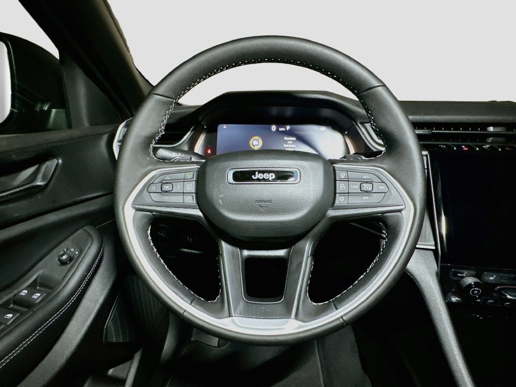 2027 Jeep Grand Cherokee Base