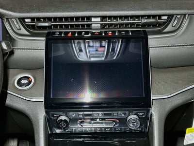 2027 Jeep Grand Cherokee Base