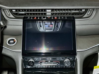 2027 Jeep Grand Cherokee Base