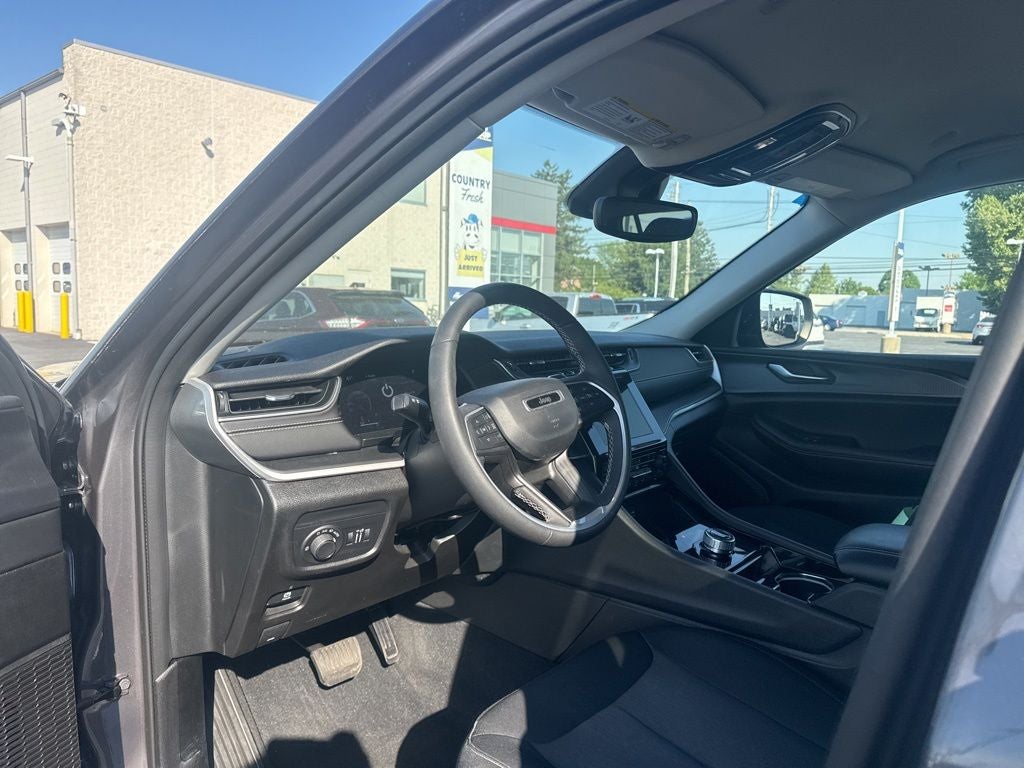 2023 Jeep Grand Cherokee Laredo