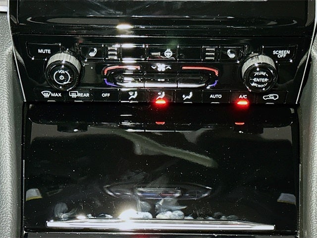 2025 Jeep Grand Cherokee Base