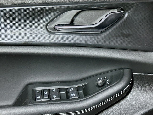 2025 Jeep Grand Cherokee Base