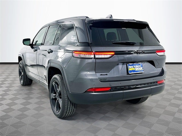 2025 Jeep Grand Cherokee Base