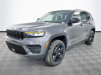 2025 Jeep Grand Cherokee Base