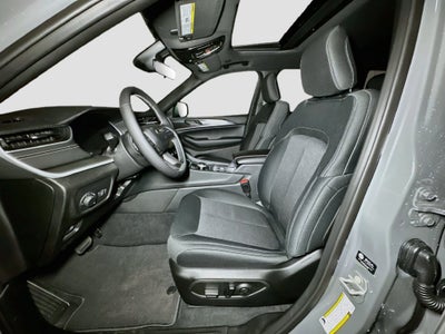2027 Jeep Grand Cherokee Base