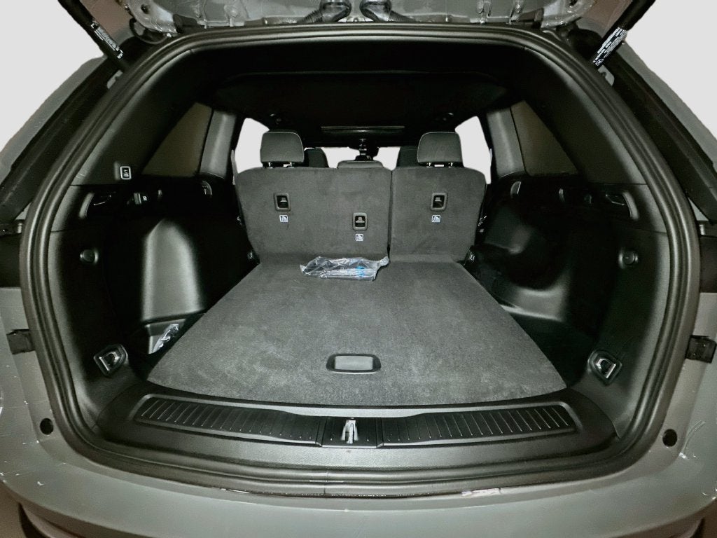 2027 Jeep Grand Cherokee Base