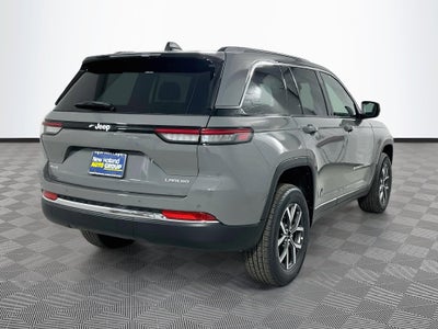 2027 Jeep Grand Cherokee Base