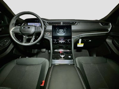 2027 Jeep Grand Cherokee Base