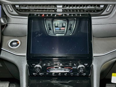 2027 Jeep Grand Cherokee Base