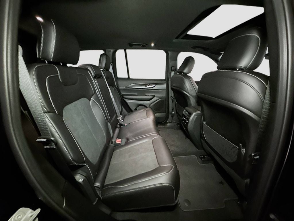 2025 Jeep Grand Cherokee Altitude - Photo 35