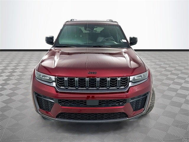 2026 Jeep Grand Cherokee Laredo