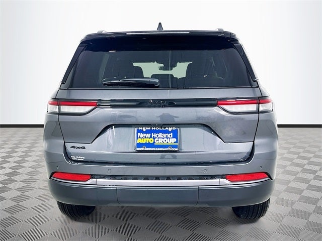 2026 Jeep Grand Cherokee Laredo