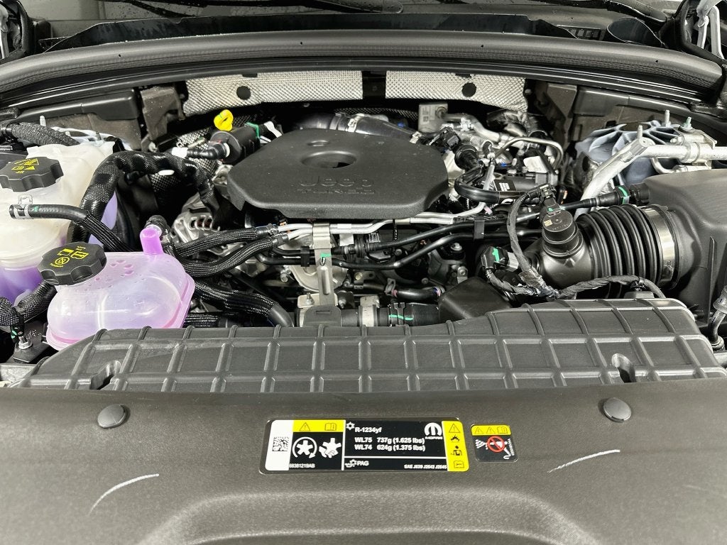 2027 Jeep Grand Cherokee Base