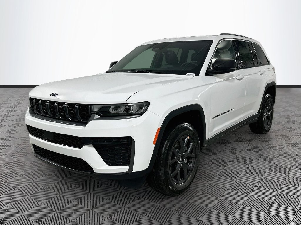 2027 Jeep Grand Cherokee Base