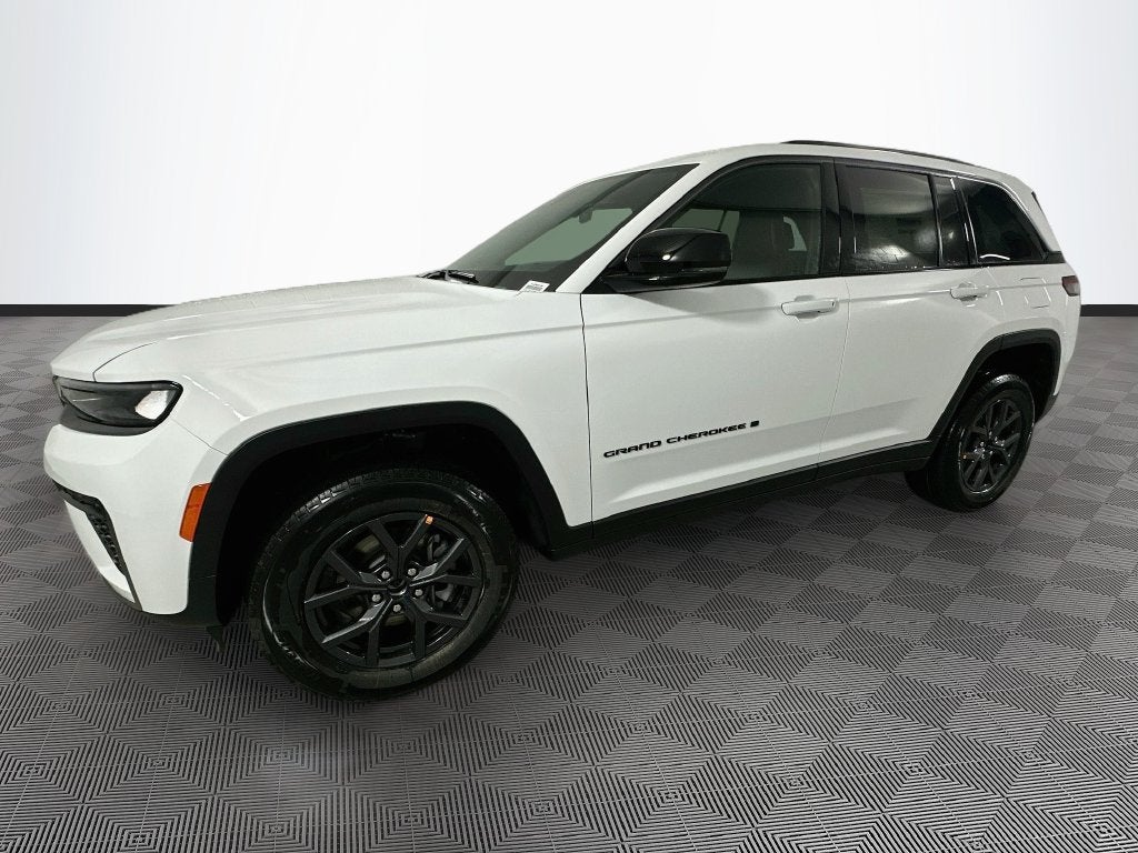2027 Jeep Grand Cherokee Base