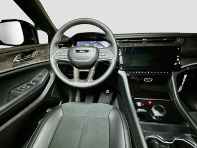 2027 Jeep Grand Cherokee Base