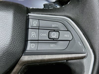 2027 Jeep Grand Cherokee Base