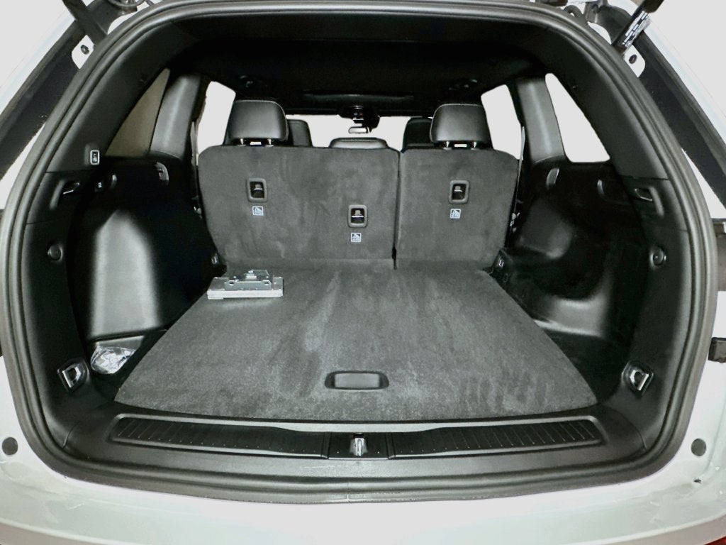 2027 Jeep Grand Cherokee Base