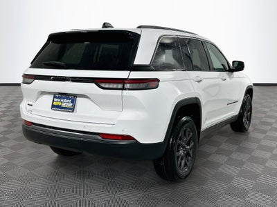 2027 Jeep Grand Cherokee Base