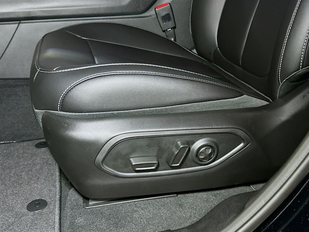 2026 Jeep Grand Cherokee Base