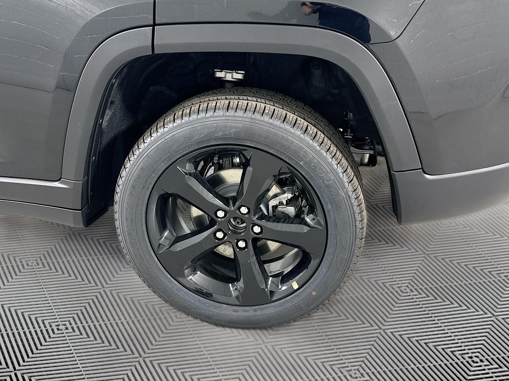 2026 Jeep Grand Cherokee Base