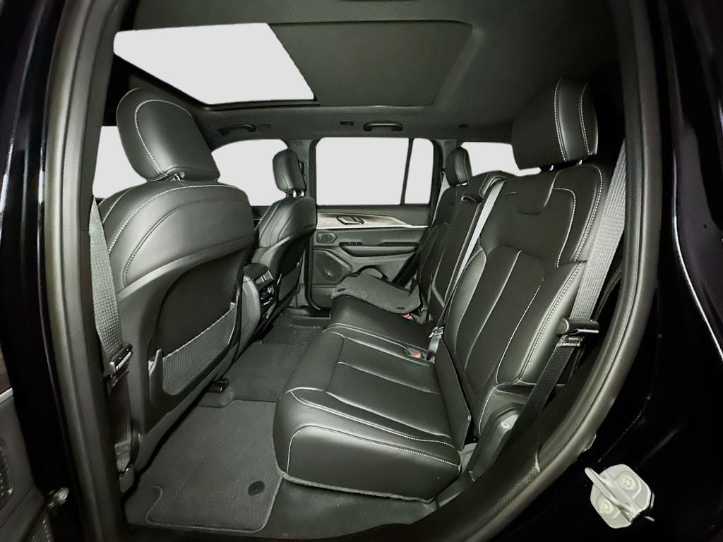 2026 Jeep Grand Cherokee Base