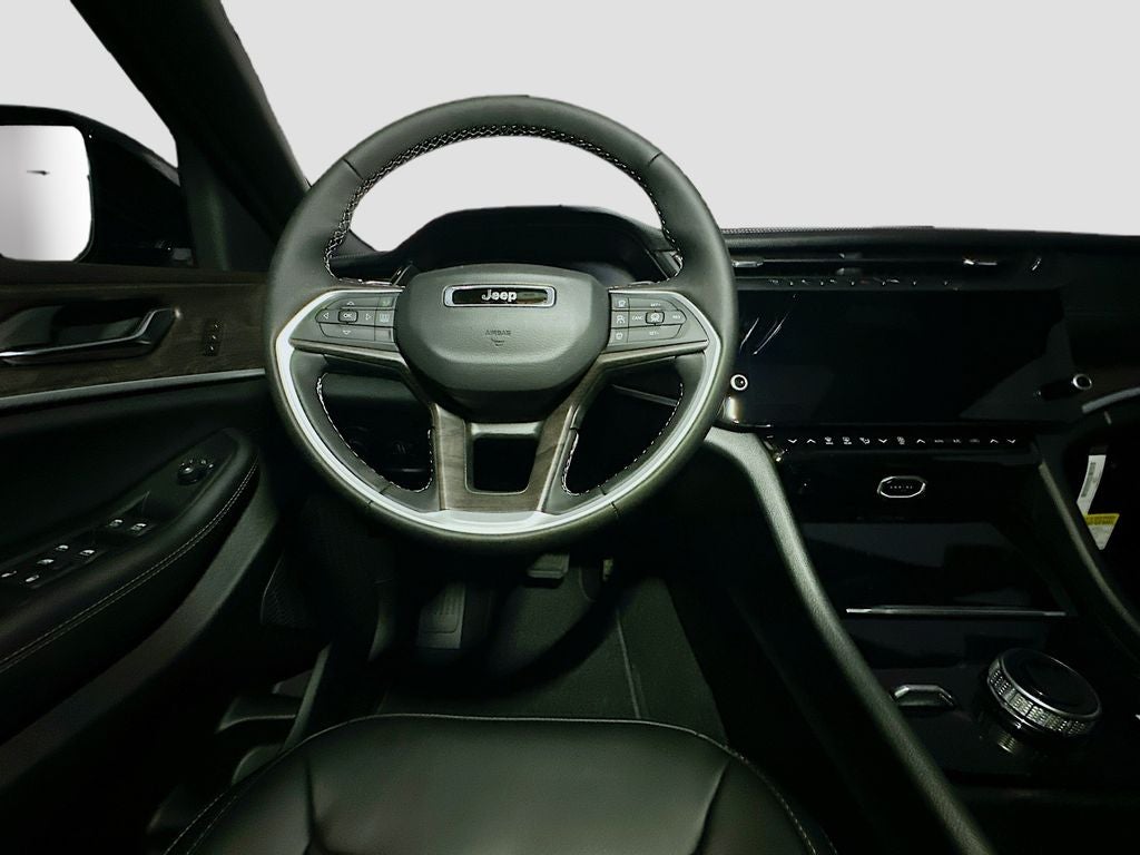 2026 Jeep Grand Cherokee Base