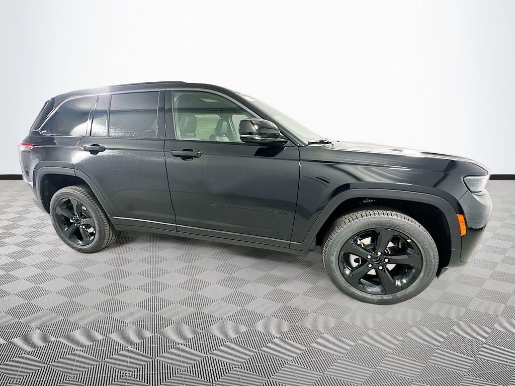2026 Jeep Grand Cherokee Base