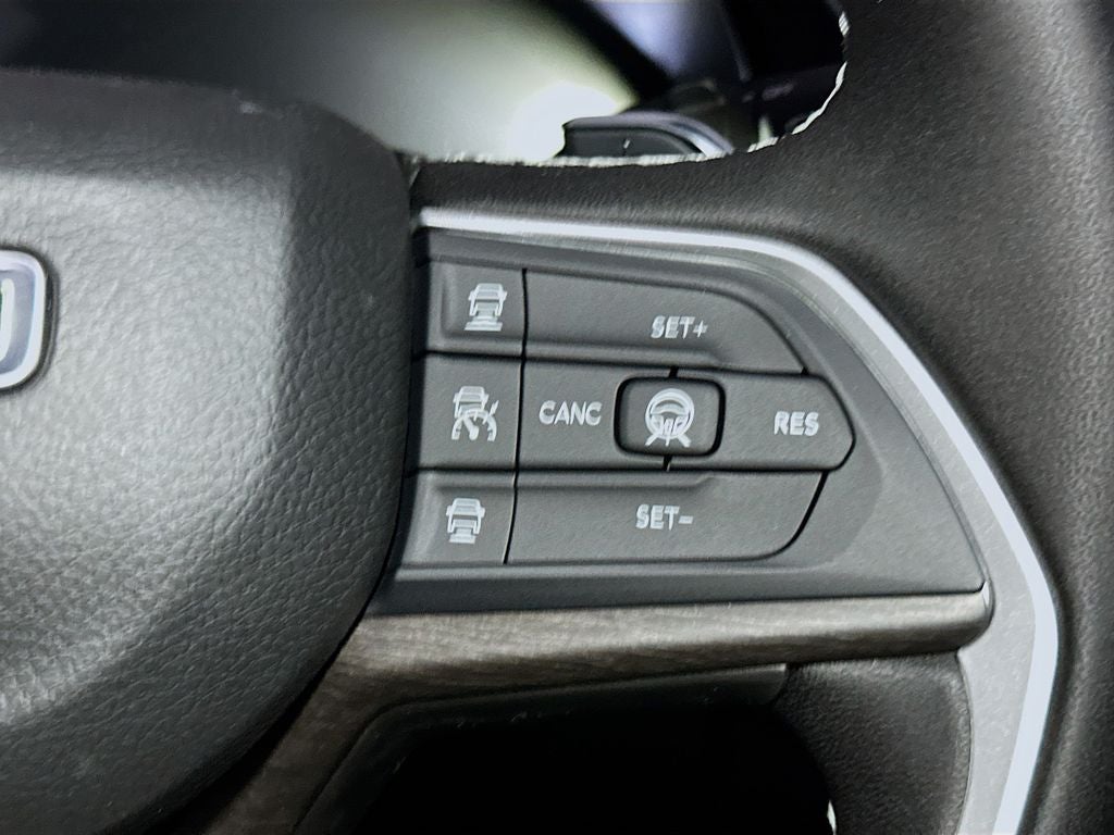 2026 Jeep Grand Cherokee Base