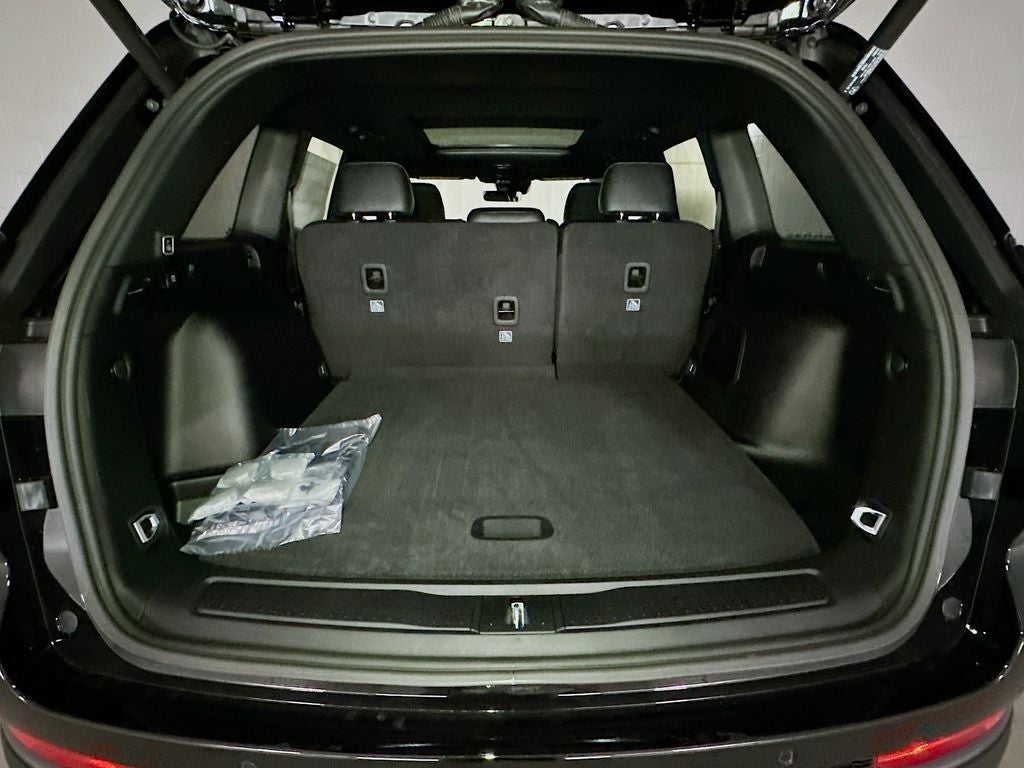 2026 Jeep Grand Cherokee Base