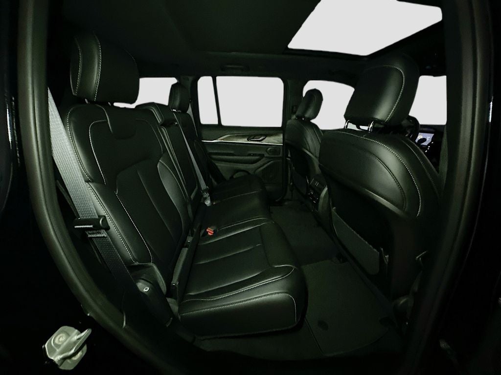 2026 Jeep Grand Cherokee Base