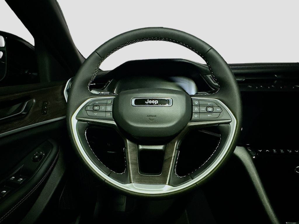 2026 Jeep Grand Cherokee Base