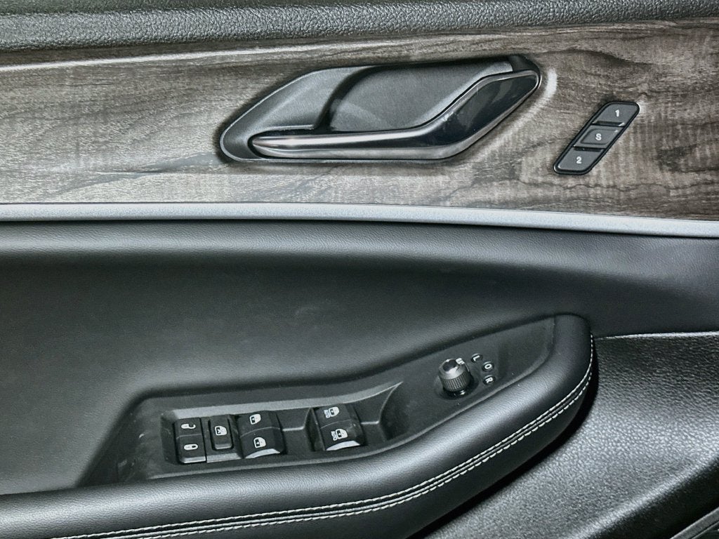 2027 Jeep Grand Cherokee Base