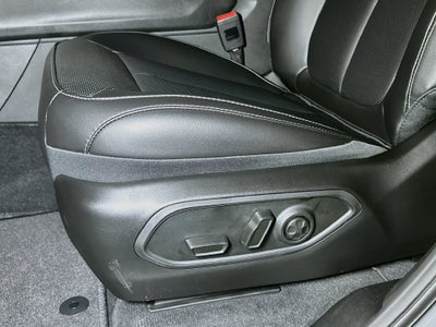 2027 Jeep Grand Cherokee Base