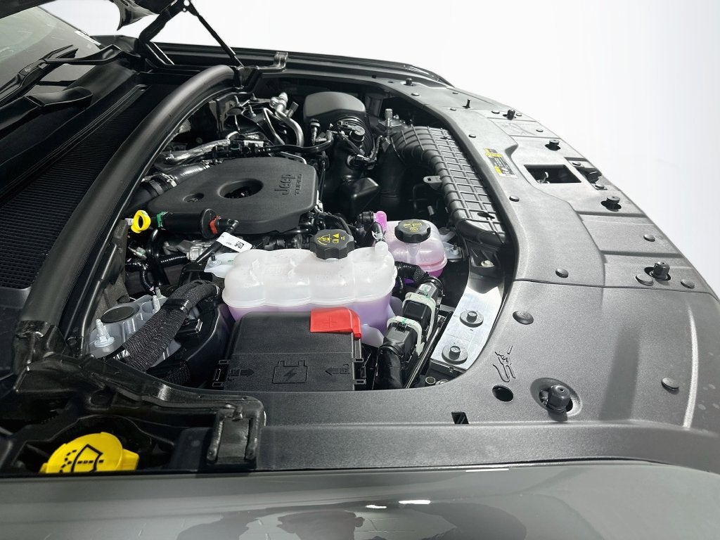 2027 Jeep Grand Cherokee Base