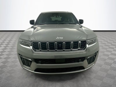 2027 Jeep Grand Cherokee Base