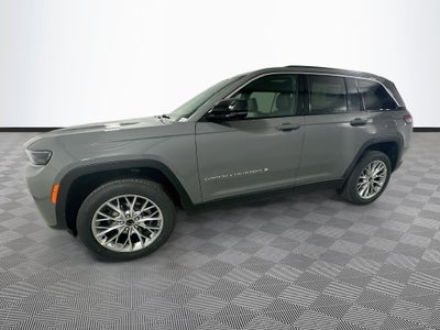 2027 Jeep Grand Cherokee Base