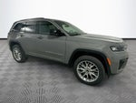 2027 Jeep Grand Cherokee Base