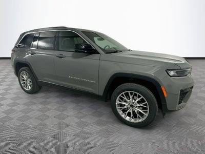 2027 Jeep Grand Cherokee Base