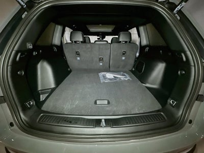 2027 Jeep Grand Cherokee Base